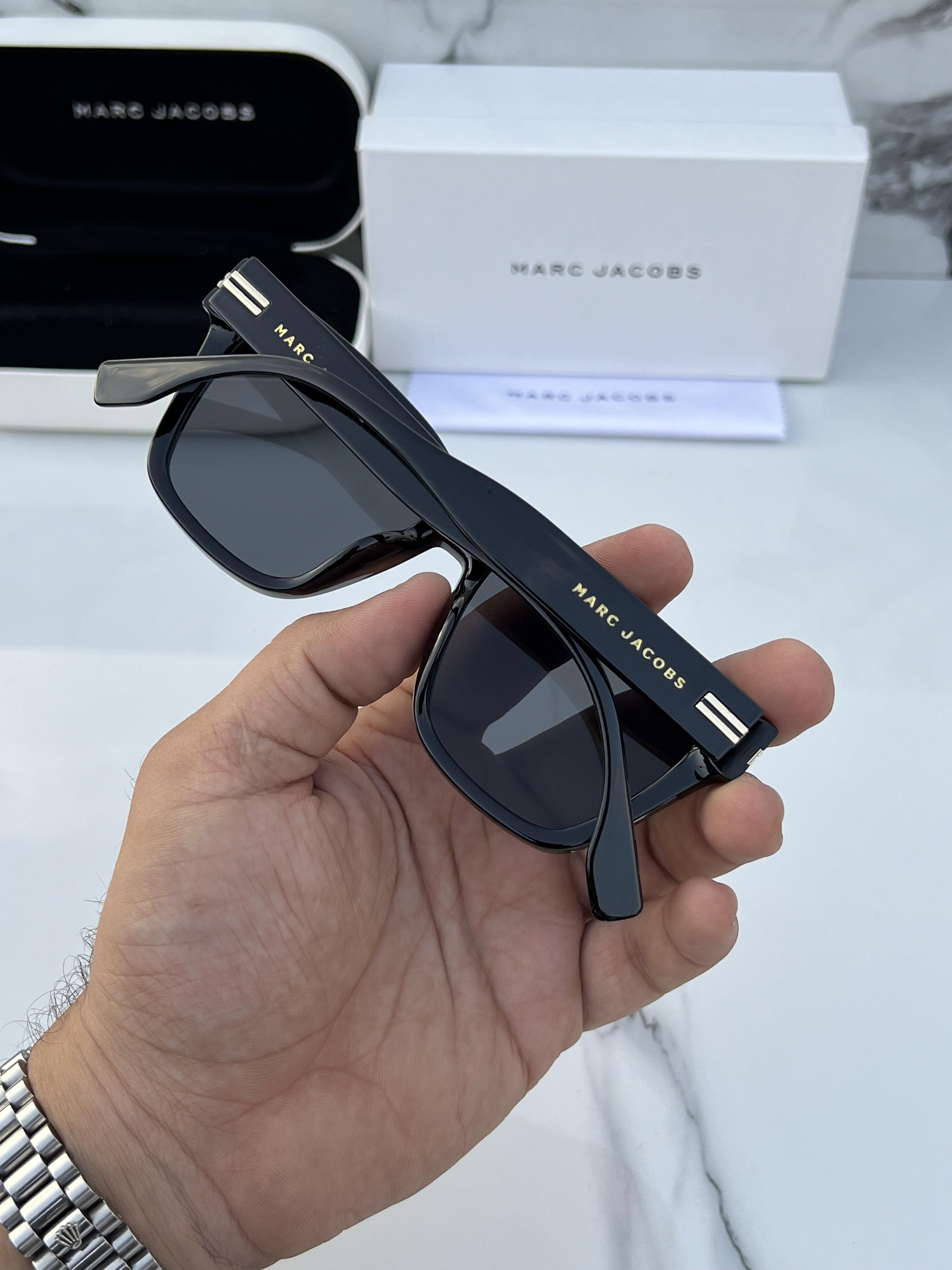 marc 1002 black