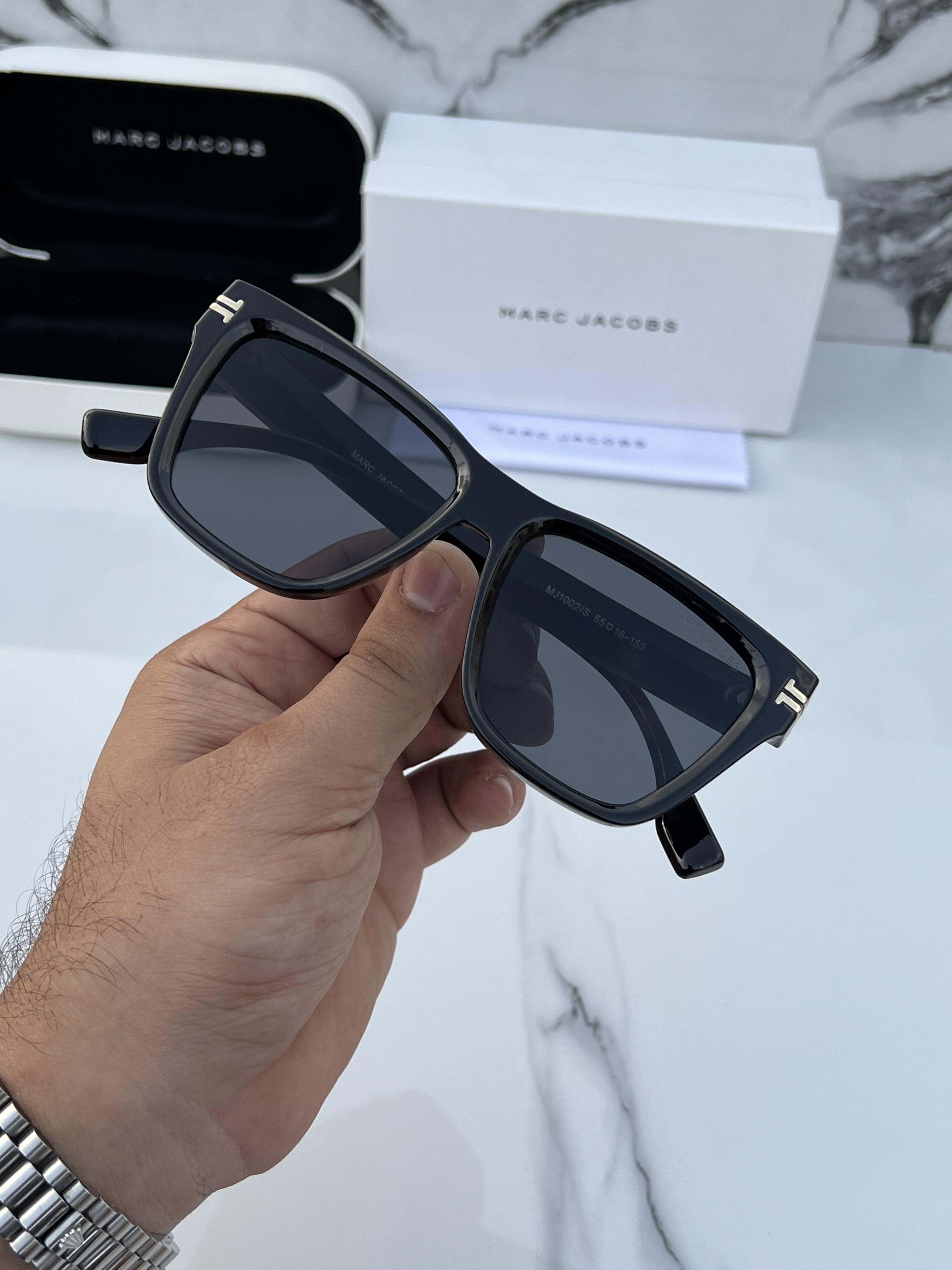 marc 1002 black